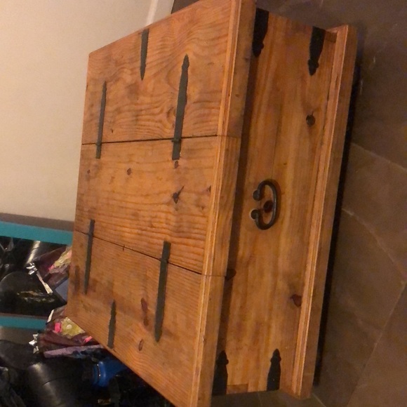 Coffee Table - Picture 2 of 4